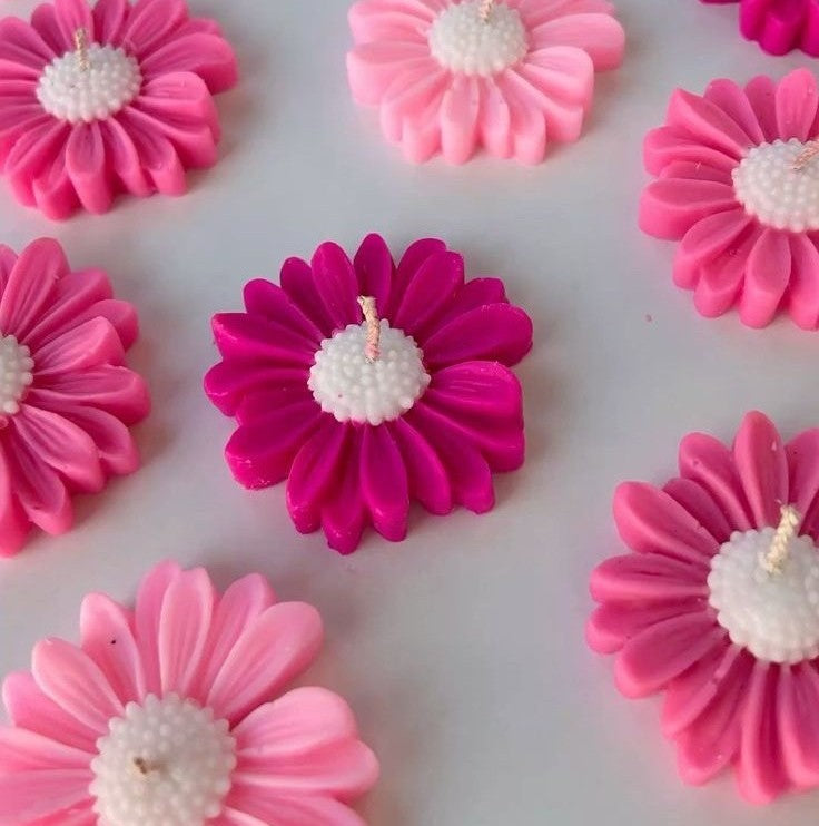 Daisy Candle